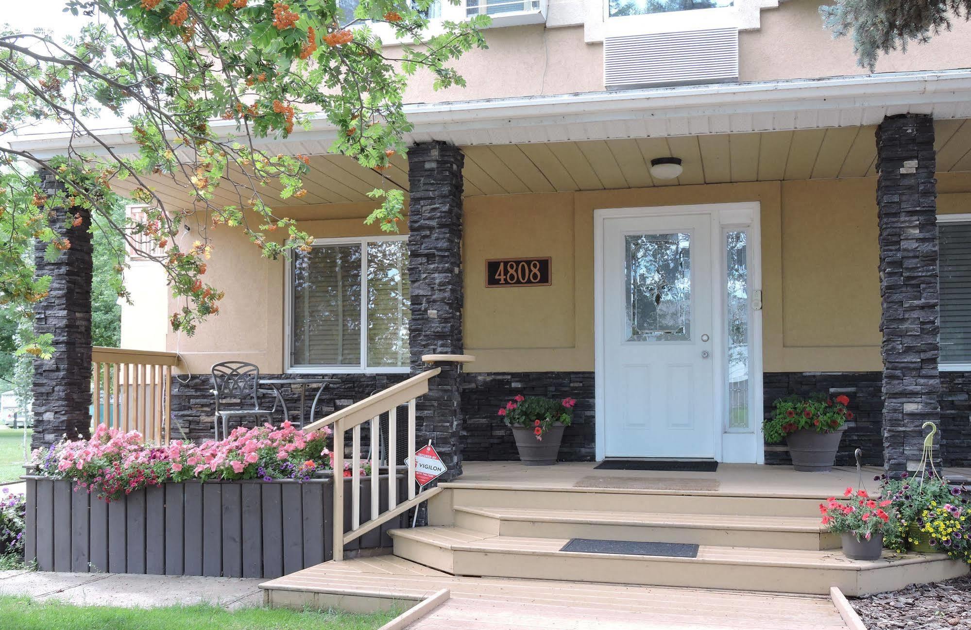Bethel-Aspen Inn Bonnyville Exteriér fotografie